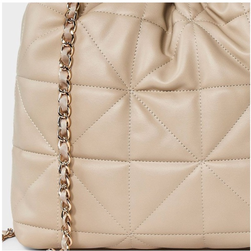 A NEW DAY NEW ruched chain crossbody purse -cream -44.75” strap - Picture 4 of 5